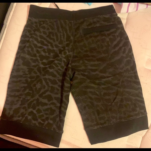 Jordan Shorts - Picture 3 of 4